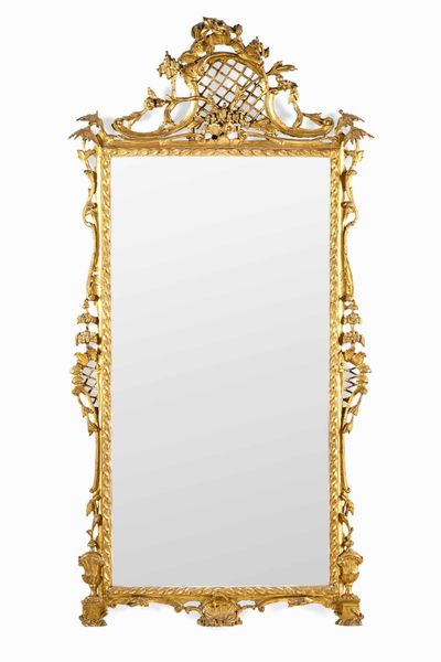 Specchiera in legno intagliato e dorato. Veneto, seconda met XVIII secolo  - Asta Dimore italiane  - Associazione Nazionale - Case d'Asta italiane