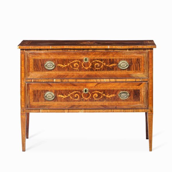 Cassettone lastronato e filettato, XVIII secolo  - Asta Dimore italiane  - Associazione Nazionale - Case d'Asta italiane