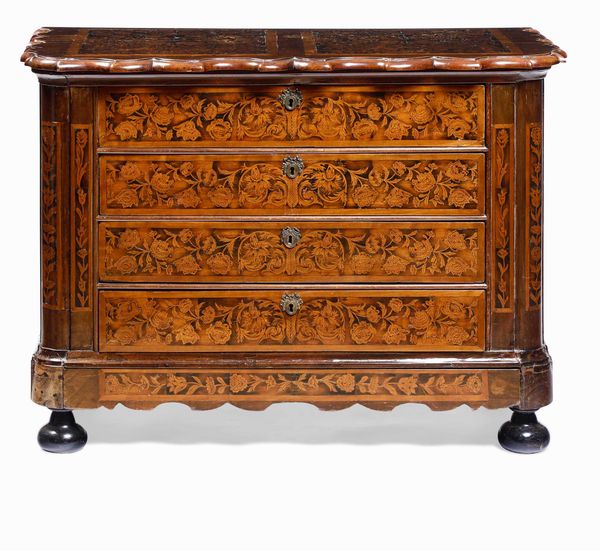 Cassettone lastronato e intarsiato. Olanda, XVIII-XIX secolo  - Asta Dimore italiane  - Associazione Nazionale - Case d'Asta italiane
