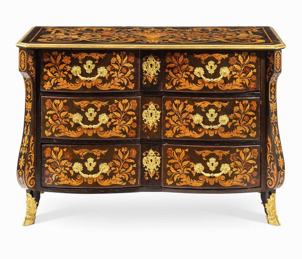 Commode lastronato ed intarsiato in essenze pregiate. Francia, prima met XVIII secolo  - Asta Dimore italiane  - Associazione Nazionale - Case d'Asta italiane