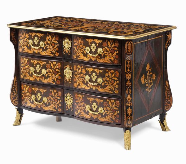 Commode lastronato ed intarsiato in essenze pregiate. Francia, prima met XVIII secolo  - Asta Dimore italiane  - Associazione Nazionale - Case d'Asta italiane