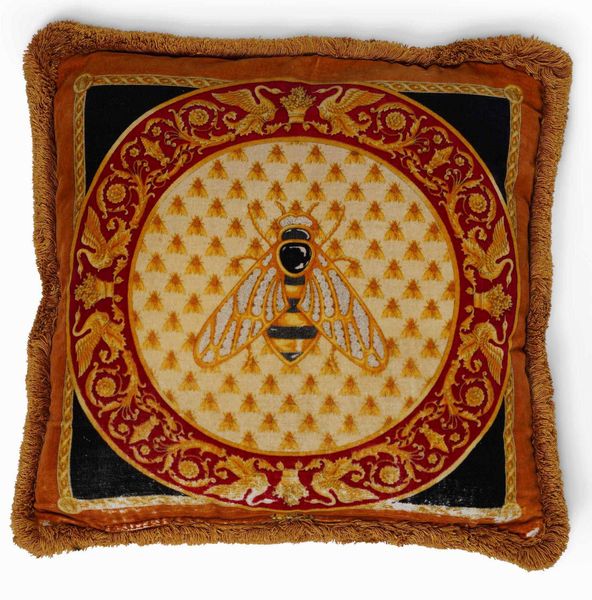 Coppia di cuscini con tessuto Versace  - Asta Dimore italiane  - Associazione Nazionale - Case d'Asta italiane