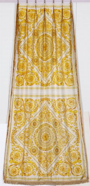 Coppia di tende con tessuto Versace  - Asta Dimore italiane  - Associazione Nazionale - Case d'Asta italiane