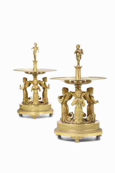 Coppia di alzate centrotavola in bronzo dorato, nei modi di Pierre-Philippe Thomire, XVIII-XIX secolo  - Asta Dimore italiane  - Associazione Nazionale - Case d'Asta italiane