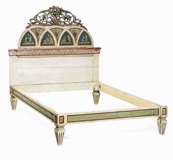 Letto in legno dipinto. Inizio XIX secolo  - Asta Dimore italiane  - Associazione Nazionale - Case d'Asta italiane