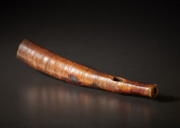 Mangbetu - Repubblica Democratica del Congo : Olifante da caccia.Avorio a patina scura e lucida.Piccoli difetti e segni d'uso.  - Asta Asta 365 | ARTE AFRICANA, OCEANICA E DELLE AMERICHE - ARTE AFRICANA Tradizionale - Associazione Nazionale - Case d'Asta italiane