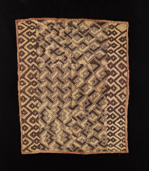 Kuba - Repubblica democratica del Congo : Tessuto rafia o velluto del Kasai.Rafia di palma da cocco e pigmenti.  - Asta Asta 365 | ARTE AFRICANA, OCEANICA E DELLE AMERICHE - ARTE AFRICANA Tradizionale - Associazione Nazionale - Case d'Asta italiane