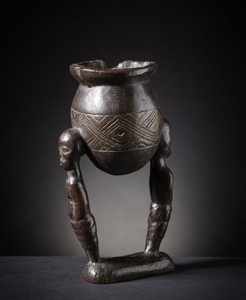 Kuba - Repubblica democratica del Congo : Coppa da libagione.Legno duro a patina scura.Piccoli difetti, una mancanza e segni d'uso.  - Asta Asta 365 | ARTE AFRICANA, OCEANICA E DELLE AMERICHE - ARTE AFRICANA Tradizionale - Associazione Nazionale - Case d'Asta italiane