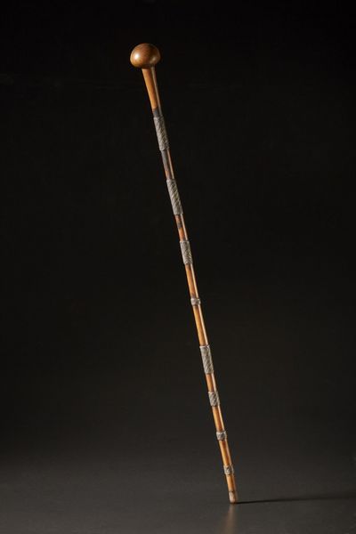 Zulu - Sudafrica : Mazza da guerra ed insegna di rango.Legno duro a patina naturale, metallo.Difetti e segni d'uso.  - Asta Asta 365 | ARTE AFRICANA, OCEANICA E DELLE AMERICHE - ARTE AFRICANA Tradizionale - Associazione Nazionale - Case d'Asta italiane