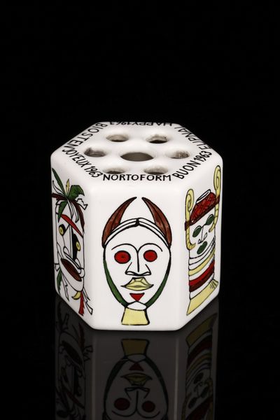 Galbiati.Vasetto portapenne ceramica policroma  - Asta Asta 365 | ARTE AFRICANA, OCEANICA E DELLE AMERICHE - ARTE AFRICANA Tradizionale - Associazione Nazionale - Case d'Asta italiane