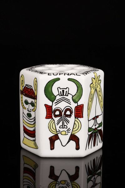 Galbiati.Vasetto portapenne ceramica policroma  - Asta Asta 365 | ARTE AFRICANA, OCEANICA E DELLE AMERICHE - ARTE AFRICANA Tradizionale - Associazione Nazionale - Case d'Asta italiane