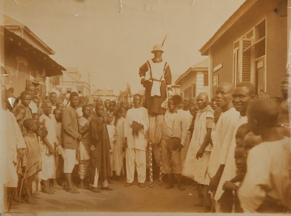 AUTORE NON IDENTIFICATO : Mascherata, primi anni del '900.Stampa alla gelatina sali d'argento  - Asta Asta 365 | ARTE AFRICANA, OCEANICA E DELLE AMERICHE - ARTE AFRICANA Tradizionale - Associazione Nazionale - Case d'Asta italiane