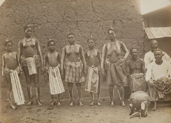 AUTORE NON IDENTIFICATO : Fetiche Ogandele, primi anni del '900.Stampa alla gelatina sali d'argento.  - Asta Asta 365 | ARTE AFRICANA, OCEANICA E DELLE AMERICHE - ARTE AFRICANA Tradizionale - Associazione Nazionale - Case d'Asta italiane