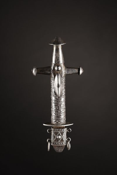 Tuareg - Sahara : Frammento di sella.Ferro, legno, argento e tessuto.Segni d'uso.  - Asta Asta 365 | ARTE AFRICANA, OCEANICA E DELLE AMERICHE - ARTE AFRICANA Tradizionale - Associazione Nazionale - Case d'Asta italiane