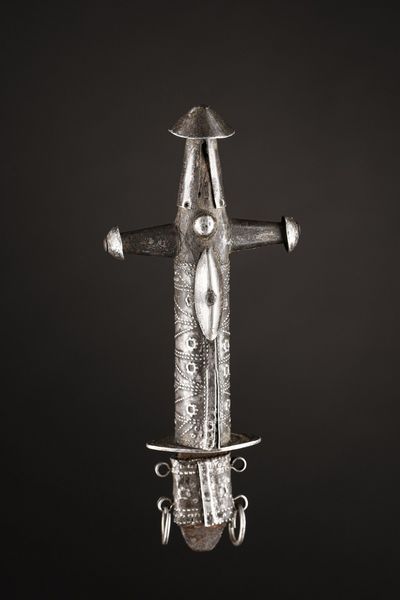 Tuareg - Sahara : Frammento di sella.Ferro, legno, argento e tessuto.Segni d'uso.  - Asta Asta 365 | ARTE AFRICANA, OCEANICA E DELLE AMERICHE - ARTE AFRICANA Tradizionale - Associazione Nazionale - Case d'Asta italiane