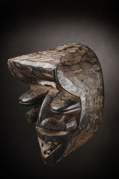 Guer�/ We - Liberia : Maschera Von Gla.Legno duro a patina scura, metallo pigmenti e caolino.Segni d'uso.Ex collezione Raffaele Carrieri.  - Asta Asta 365 | ARTE AFRICANA, OCEANICA E DELLE AMERICHE - ARTE AFRICANA Tradizionale - Associazione Nazionale - Case d'Asta italiane