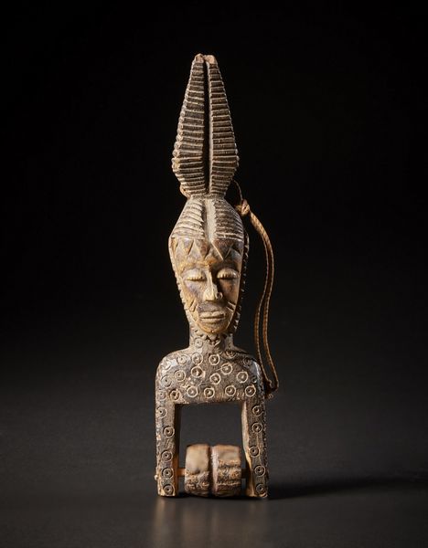 Guro - Costa d'Avorio : Puleggia da telaio.Legno duro con patina scura.Segni d'uso.  - Asta Asta 365 | ARTE AFRICANA, OCEANICA E DELLE AMERICHE - ARTE AFRICANA Tradizionale - Associazione Nazionale - Case d'Asta italiane