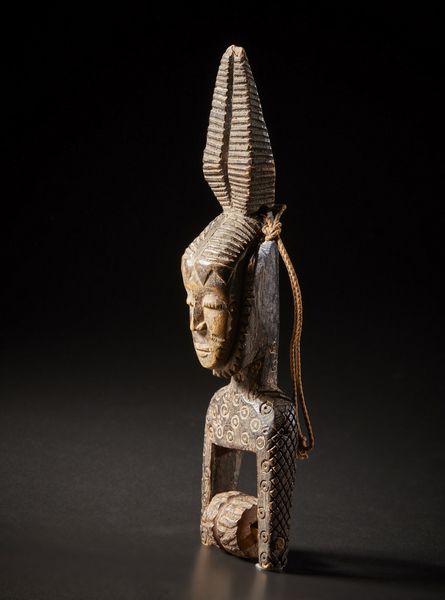 Guro - Costa d'Avorio : Puleggia da telaio.Legno duro con patina scura.Segni d'uso.  - Asta Asta 365 | ARTE AFRICANA, OCEANICA E DELLE AMERICHE - ARTE AFRICANA Tradizionale - Associazione Nazionale - Case d'Asta italiane