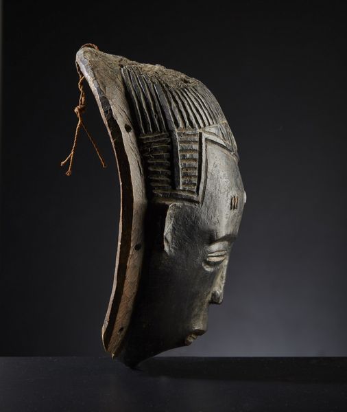 Guro - Costa d'Avorio : Maschera Gugu.Legno duro a patina scura.Difetti, mancanze e notevoli segni d'uso.  - Asta Asta 365 | ARTE AFRICANA, OCEANICA E DELLE AMERICHE - ARTE AFRICANA Tradizionale - Associazione Nazionale - Case d'Asta italiane