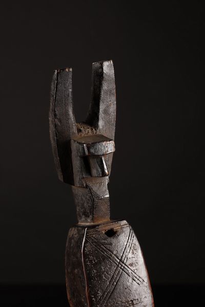 Bambara - Mali : Serratura per porta di granaio.Legno duro a patina scura e lucida, metallo. Segni d'uso.  - Asta Asta 365 | ARTE AFRICANA, OCEANICA E DELLE AMERICHE - ARTE AFRICANA Tradizionale - Associazione Nazionale - Case d'Asta italiane