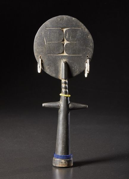 Ashanti - Ghana : Bambola di fertilit o Akua' ba.Legno duro a patina scura, perline.Segni d'uso.  - Asta Asta 365 | ARTE AFRICANA, OCEANICA E DELLE AMERICHE - ARTE AFRICANA Tradizionale - Associazione Nazionale - Case d'Asta italiane