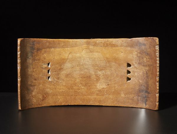 Ashanti - Ghana : Sedile Mma gwa.Legno duro a patina chiara.Difetti, restauri, pigmento e segni d'uso.  - Asta Asta 365 | ARTE AFRICANA, OCEANICA E DELLE AMERICHE - ARTE AFRICANA Tradizionale - Associazione Nazionale - Case d'Asta italiane