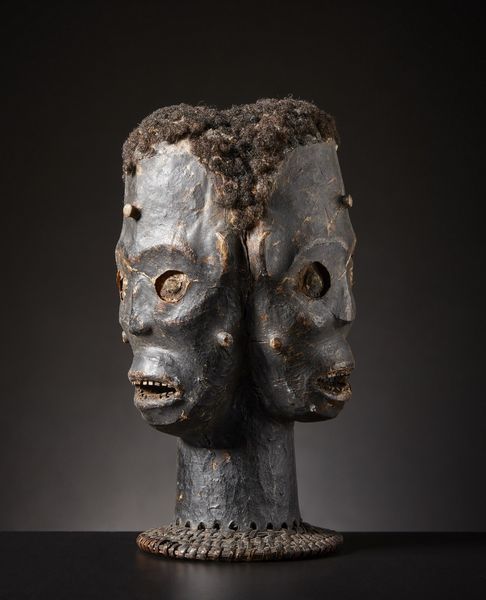 Ekoi o Eiagham - Nigeria, Camerun : Cimiero in forma di testa umana.Legno, pelle di antilope pigmenti e capelli umani su base di vimini.Difetti e segni d'uso.  - Asta Asta 365 | ARTE AFRICANA, OCEANICA E DELLE AMERICHE - ARTE AFRICANA Tradizionale - Associazione Nazionale - Case d'Asta italiane
