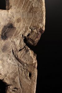 Lese/Bira /Ndaaka (?) - Repubblica Democratica del Congo, Regione Ituri : Maschera.Legno duro a patina scura.Segni d'uso.  - Asta Asta 365 | ARTE AFRICANA, OCEANICA E DELLE AMERICHE - ARTE AFRICANA Tradizionale - Associazione Nazionale - Case d'Asta italiane