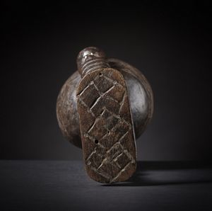 Kuba - Repubblica democratica del Congo : Coppa da libagione.Legno duro a patina scura.Piccoli difetti, una mancanza e segni d'uso.  - Asta Asta 365 | ARTE AFRICANA, OCEANICA E DELLE AMERICHE - ARTE AFRICANA Tradizionale - Associazione Nazionale - Case d'Asta italiane
