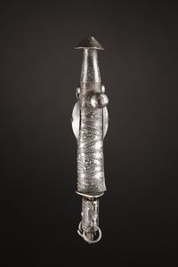 Tuareg - Sahara : Frammento di sella.Ferro, legno, argento e tessuto.Segni d'uso.  - Asta Asta 365 | ARTE AFRICANA, OCEANICA E DELLE AMERICHE - ARTE AFRICANA Tradizionale - Associazione Nazionale - Case d'Asta italiane