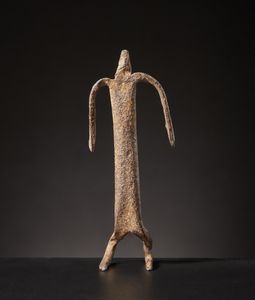 Dogon - Mali : Figura rituale.Ferro.Segni d'uso.  - Asta Asta 365 | ARTE AFRICANA, OCEANICA E DELLE AMERICHE - ARTE AFRICANA Tradizionale - Associazione Nazionale - Case d'Asta italiane