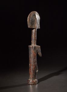 Mossi - Burkina Faso : Bambola di fertilit.Legno duro a patina scura.Segni d'uso.  - Asta Asta 365 | ARTE AFRICANA, OCEANICA E DELLE AMERICHE - ARTE AFRICANA Tradizionale - Associazione Nazionale - Case d'Asta italiane