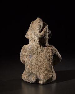 Sao - Chad : Terracotta antropomorfa.Mancanze e restauri.Etichetta di collezione Monti n 3967.  - Asta Asta 365 | ARTE AFRICANA, OCEANICA E DELLE AMERICHE - ARTE AFRICANA Tradizionale - Associazione Nazionale - Case d'Asta italiane