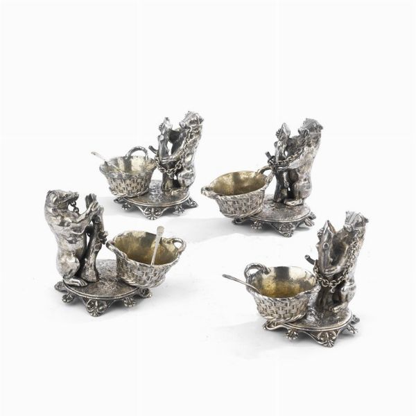 COPPIA DI SALIERE, LONDRA, 1859, ARGENTIERE R & S GARRARD & CO  - Asta Argenti italiani ed europei - Associazione Nazionale - Case d'Asta italiane