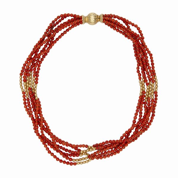 Collana con sfere di corallo  - Asta Asta 102 - Gioielli, Orologi e Argenti - Associazione Nazionale - Case d'Asta italiane