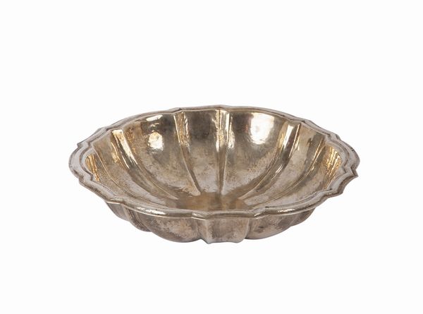 Ciotola bordo sagomato  - Asta Asta 102 - Gioielli, Orologi e Argenti - Associazione Nazionale - Case d'Asta italiane