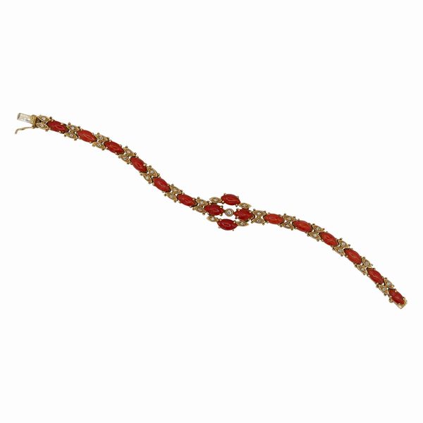 Bracciale con corallo mediterraneo  - Asta Asta 102 - Gioielli, Orologi e Argenti - Associazione Nazionale - Case d'Asta italiane