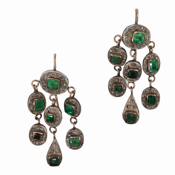 Orecchini Fine '800 con smeraldi  - Asta Asta 102 - Gioielli, Orologi e Argenti - Associazione Nazionale - Case d'Asta italiane