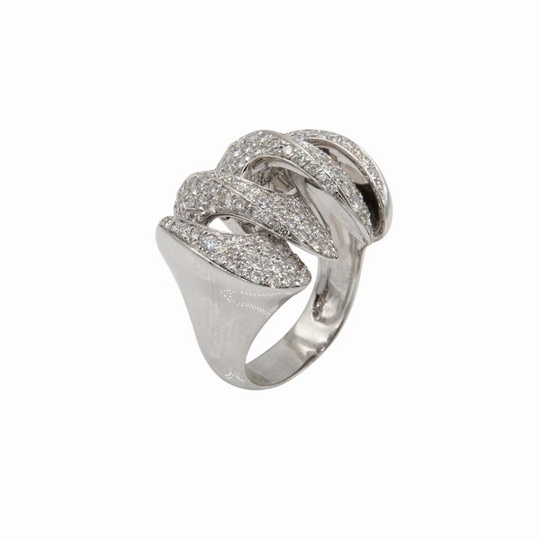 Anello con 4 sezioni di diamanti  - Asta Asta 102 - Gioielli, Orologi e Argenti - Associazione Nazionale - Case d'Asta italiane