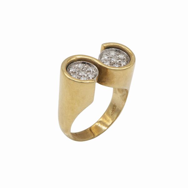 Anello con 2 cerchi di diamanti  - Asta Asta 102 - Gioielli, Orologi e Argenti - Associazione Nazionale - Case d'Asta italiane