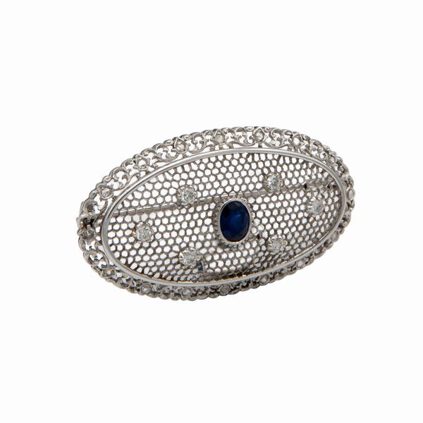 Spilla con zaffiro e brillanti  - Asta Asta 102 - Gioielli, Orologi e Argenti - Associazione Nazionale - Case d'Asta italiane