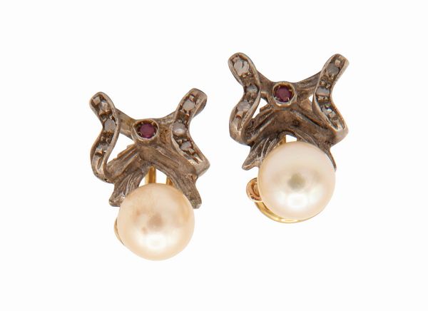 Orecchini con perle  - Asta Asta 102 - Gioielli, Orologi e Argenti - Associazione Nazionale - Case d'Asta italiane