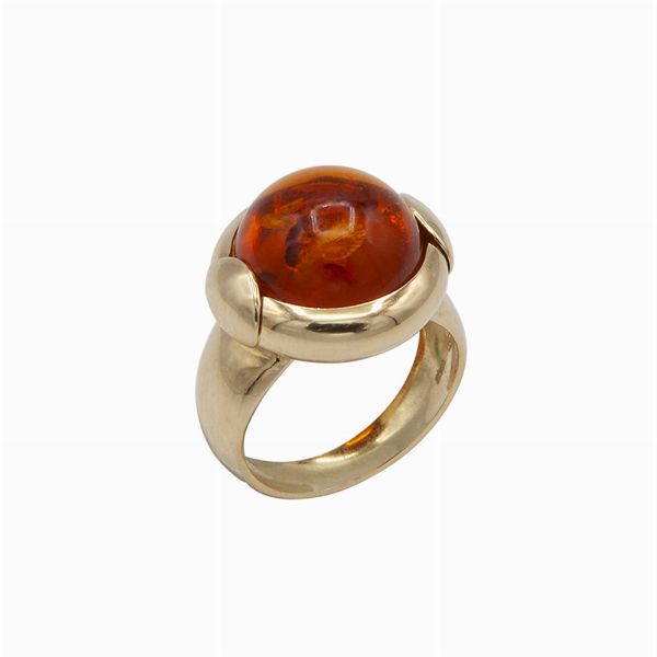 Anello con ambra  - Asta Asta 102 - Gioielli, Orologi e Argenti - Associazione Nazionale - Case d'Asta italiane