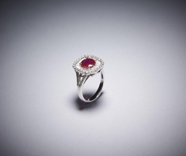 . : Anello in oro 18 kt con rubino.  - Asta Asta 366 | GIOIELLI - OROLOGI - Giunonicae Online - Associazione Nazionale - Case d'Asta italiane