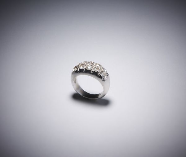 . : Anello in oro a ''fascia'' e diamanti.  - Asta Asta 366 | GIOIELLI - OROLOGI - Giunonicae Online - Associazione Nazionale - Case d'Asta italiane