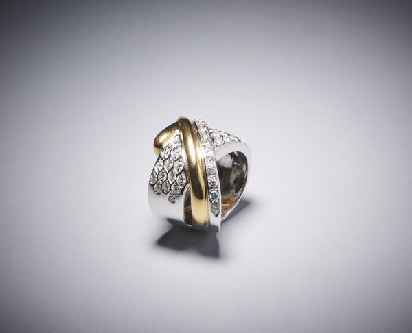 . : Anello a fascia oro bicolore  ''intreccio '' con diamanti.  - Asta Asta 366 | GIOIELLI - OROLOGI - Giunonicae Online - Associazione Nazionale - Case d'Asta italiane