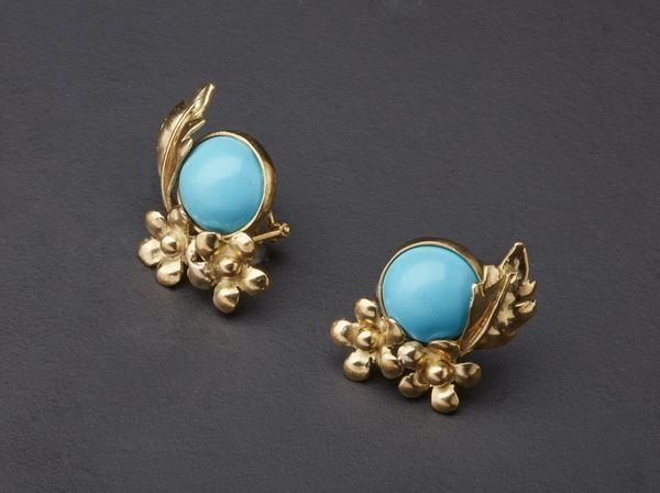 Una parure  collana orecchini ed anello con sfere di turchesi ed oro giallo 750/1000 .  - Asta Asta 366 | GIOIELLI - OROLOGI - Giunonicae Online - Associazione Nazionale - Case d'Asta italiane