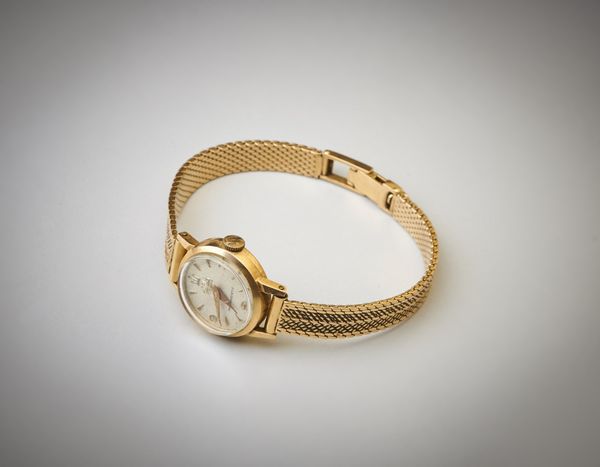 . : Orologio da donna con cassa di forma tonda con cinturino in oro giallo 750/1000.  - Asta Asta 366 | GIOIELLI - OROLOGI - Giunonicae Online - Associazione Nazionale - Case d'Asta italiane