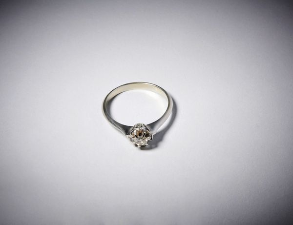 . : Anello in oro bianco 750/1000 con diamante taglio a  brillante  di circa 0,20  - Asta Asta 366 | GIOIELLI - OROLOGI - Giunonicae Online - Associazione Nazionale - Case d'Asta italiane