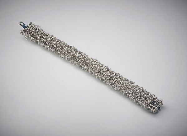 . : Eccezionale Bracciale in oro bianco 750 /1000   con diamanti bianchi taglio a marquise  ed a  brillante per carati:totali  30,62 circa.  - Asta Asta 366 | GIOIELLI - OROLOGI - Giunonicae Online - Associazione Nazionale - Case d'Asta italiane